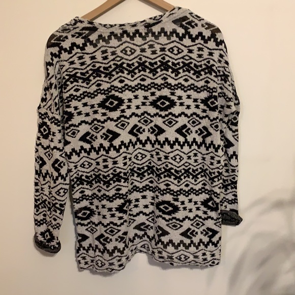 Context Long Sleeve Peek a Boo Sheer Aztec Print - Picture 6 of 6